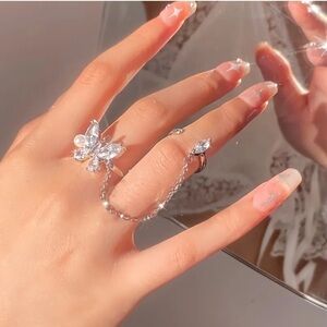 Chic Silver Butterfly Chain Ring
